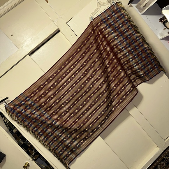 NWOT: Safari Elephant Extremely Large Shoulder Scarf/Wrap 78’ Length x 40’ Wide - Picture 9 of 10